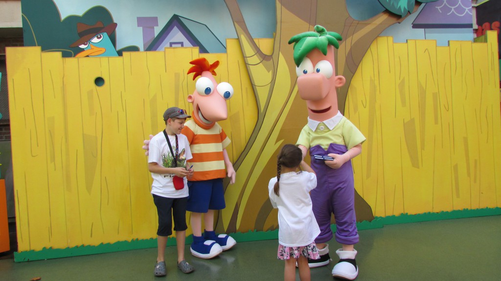 Kids and Phineas and Pherb 22 February 2015 (3)
